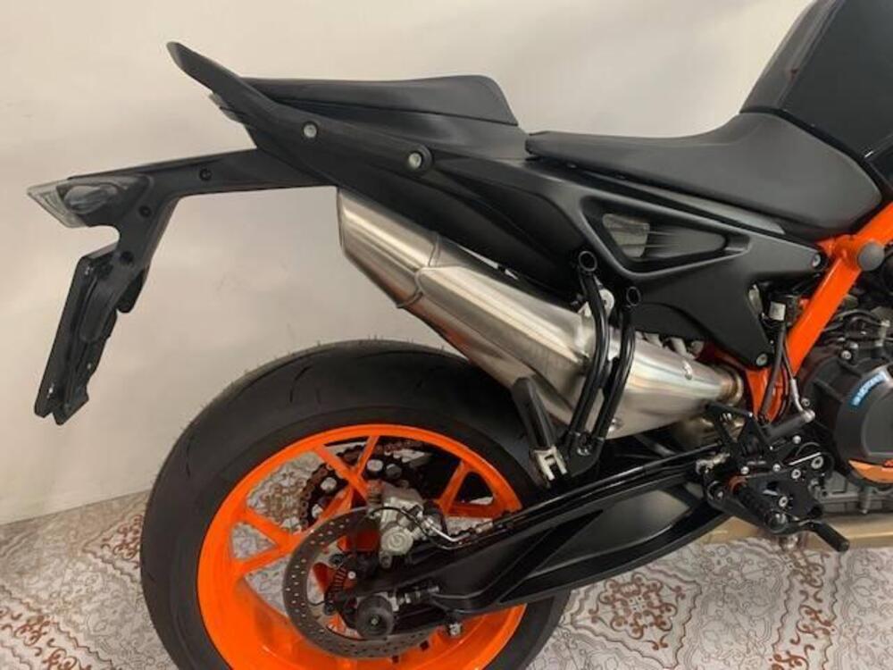 KTM 890 Duke R (2022 - 23) (5)