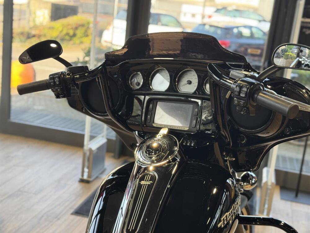 Harley-Davidson 107 Street Glide (2017 - 19) - FLHX (5)