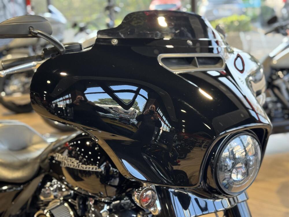 Harley-Davidson 107 Street Glide (2017 - 19) - FLHX (3)