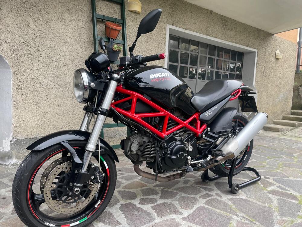 Ducati Monster 695 (2006 - 08) (2)
