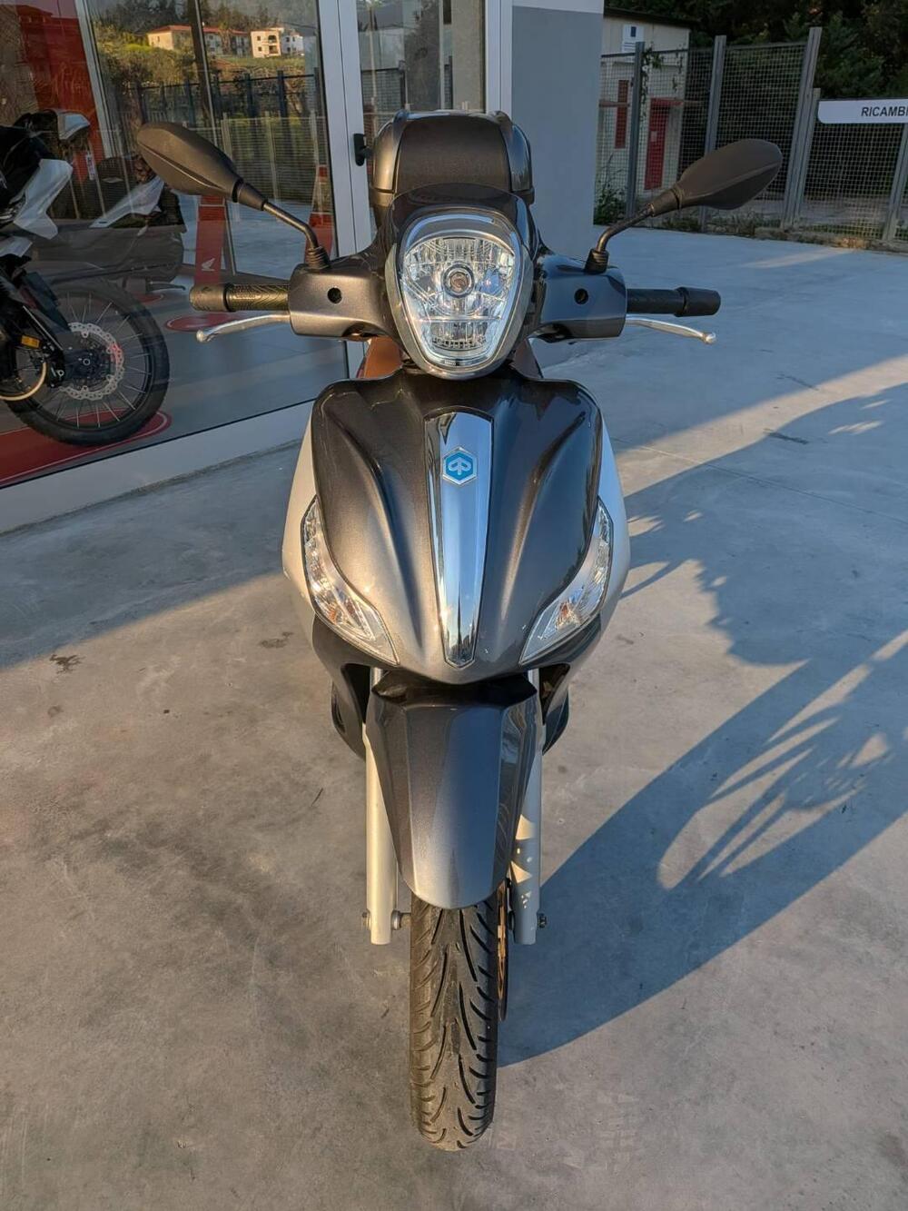 Piaggio Medley 125 ABS (2016 - 19) (2)