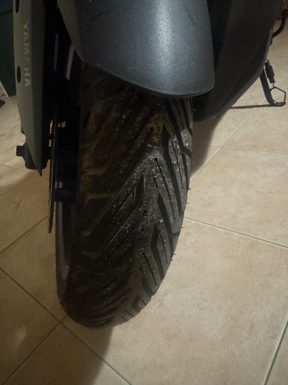 Yamaha X-Max 300 (2021 - 24) (2)