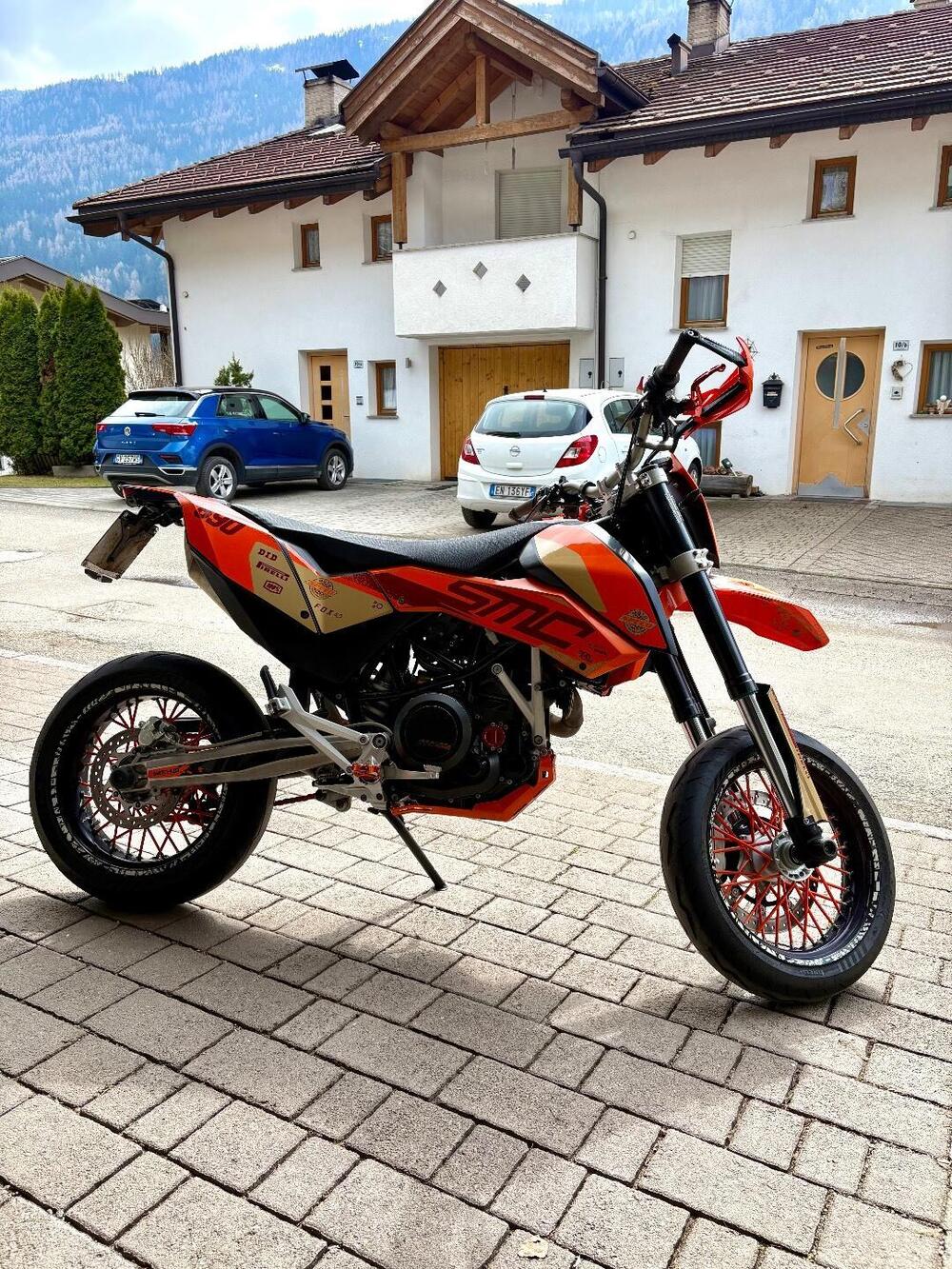 KTM 690 SMC (2008- 11) (3)