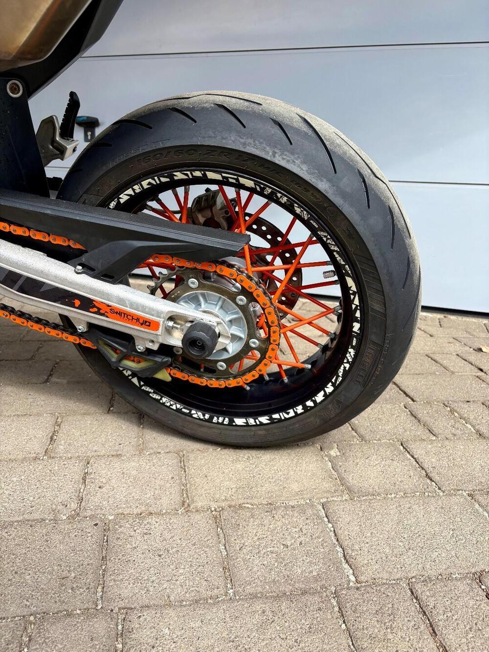 KTM 690 SMC (2008- 11) (8)