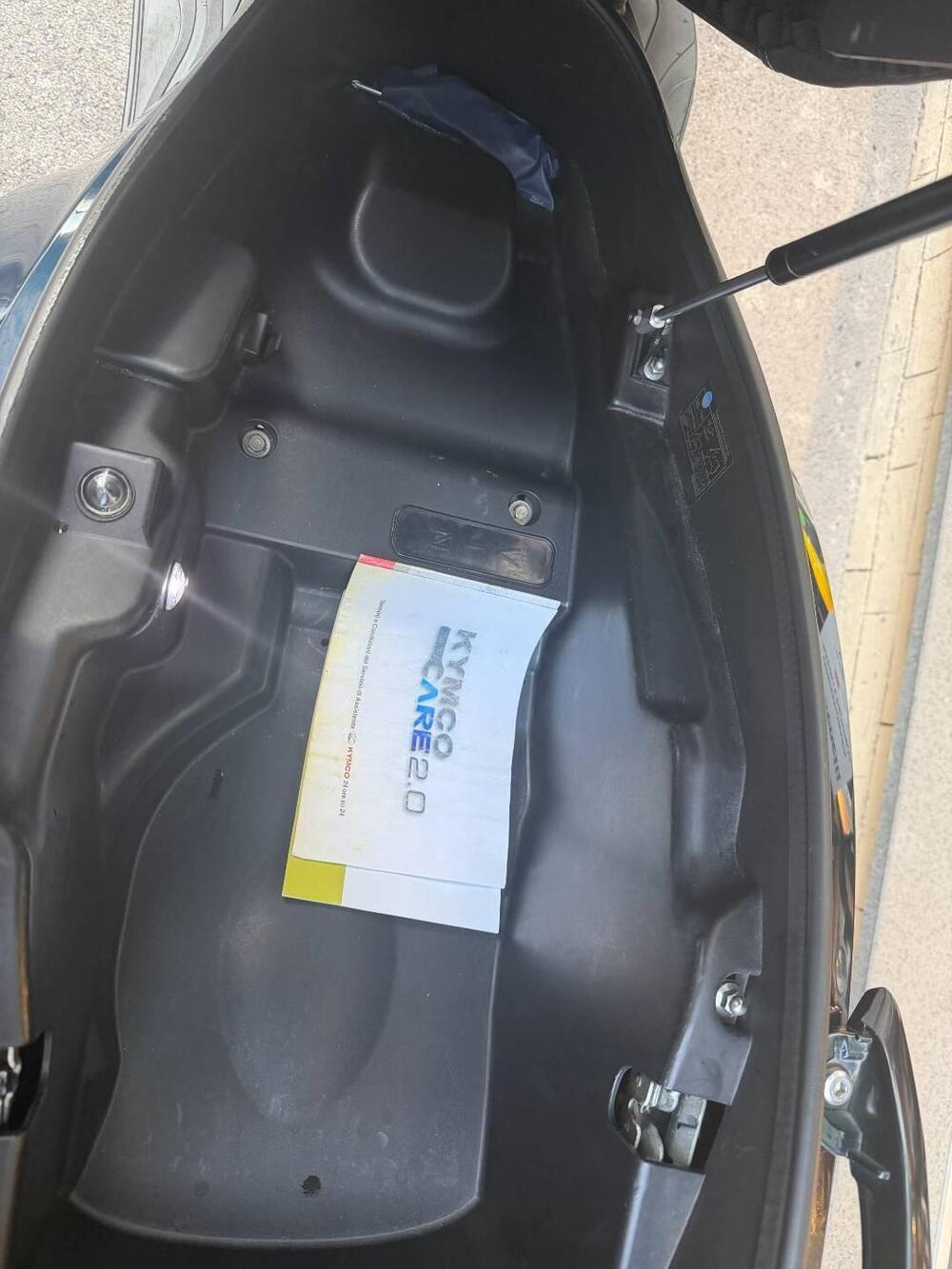 Kymco Agility 300i (2021 - 25) (7)