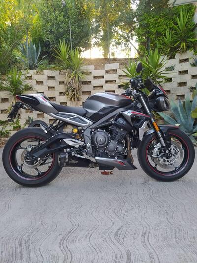 Triumph Street Triple RS (2020 - 22) usata