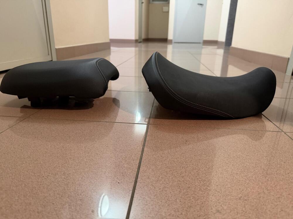 Selle originali Tracer 9gt21-24 Yamaha (2)