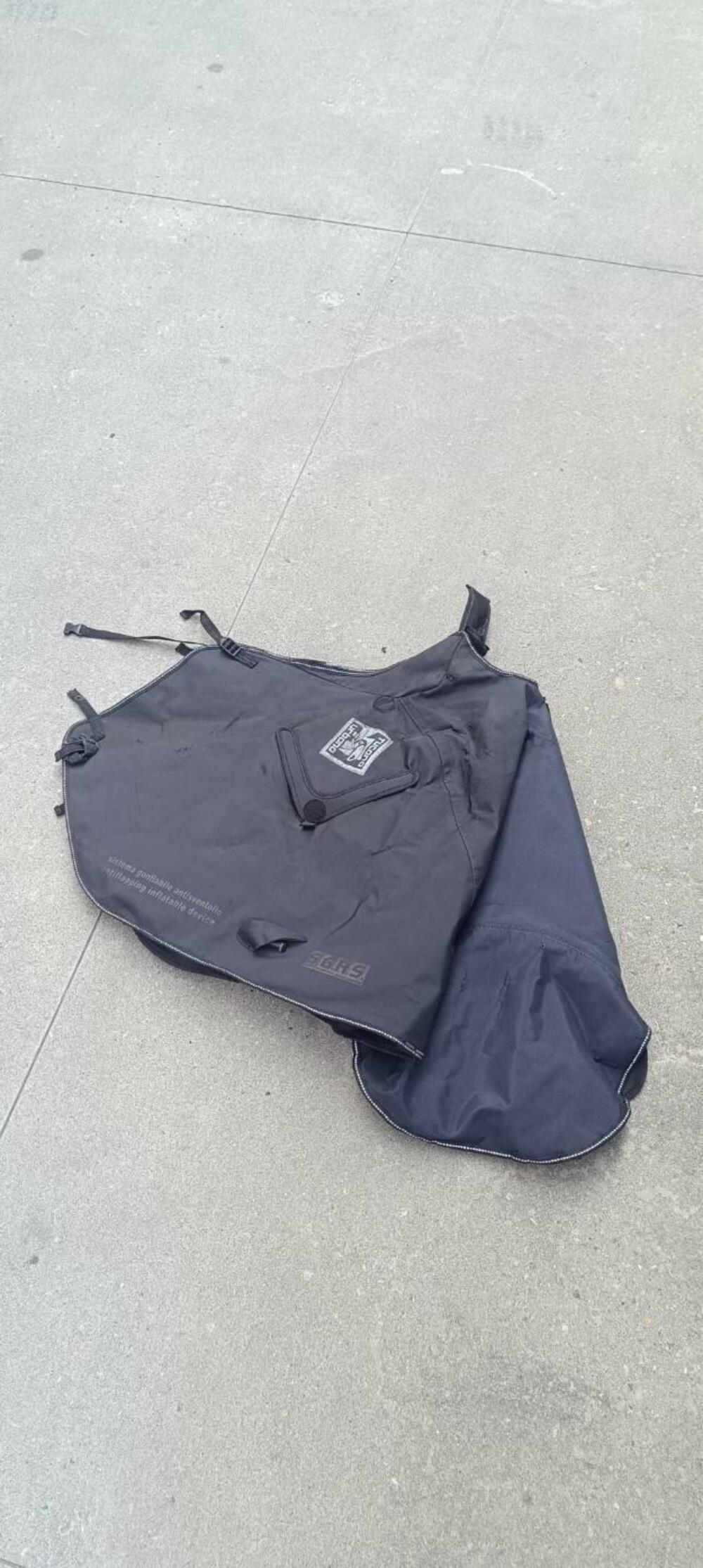 Coprigambe/termo scudo Tucano Urbano Kymco Agility (2)