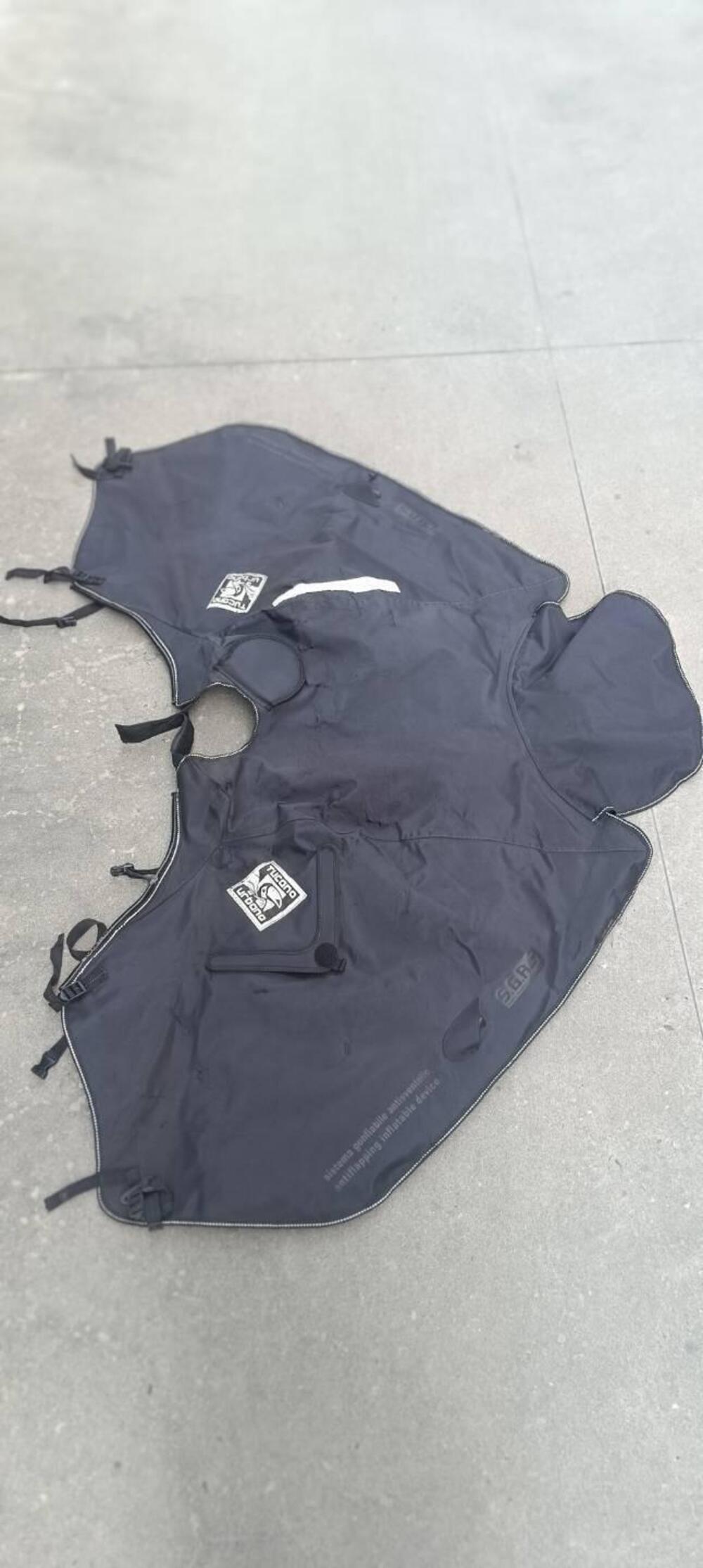 Coprigambe/termo scudo Tucano Urbano Kymco Agility (4)