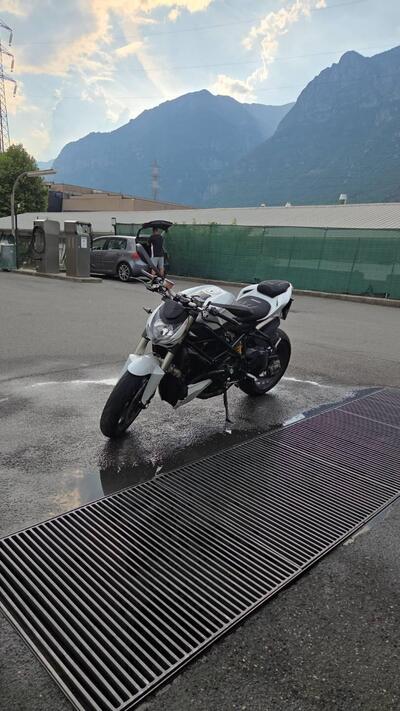 Ducati Streetfighter (2009 - 12) usata