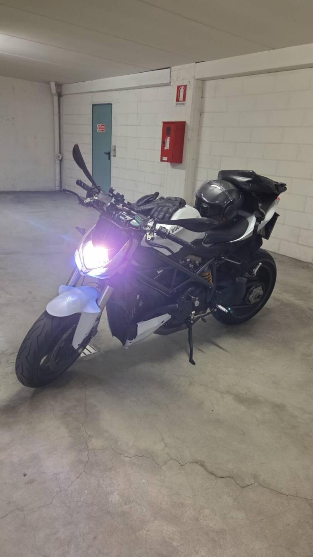 Ducati Streetfighter (2009 - 12) (2)