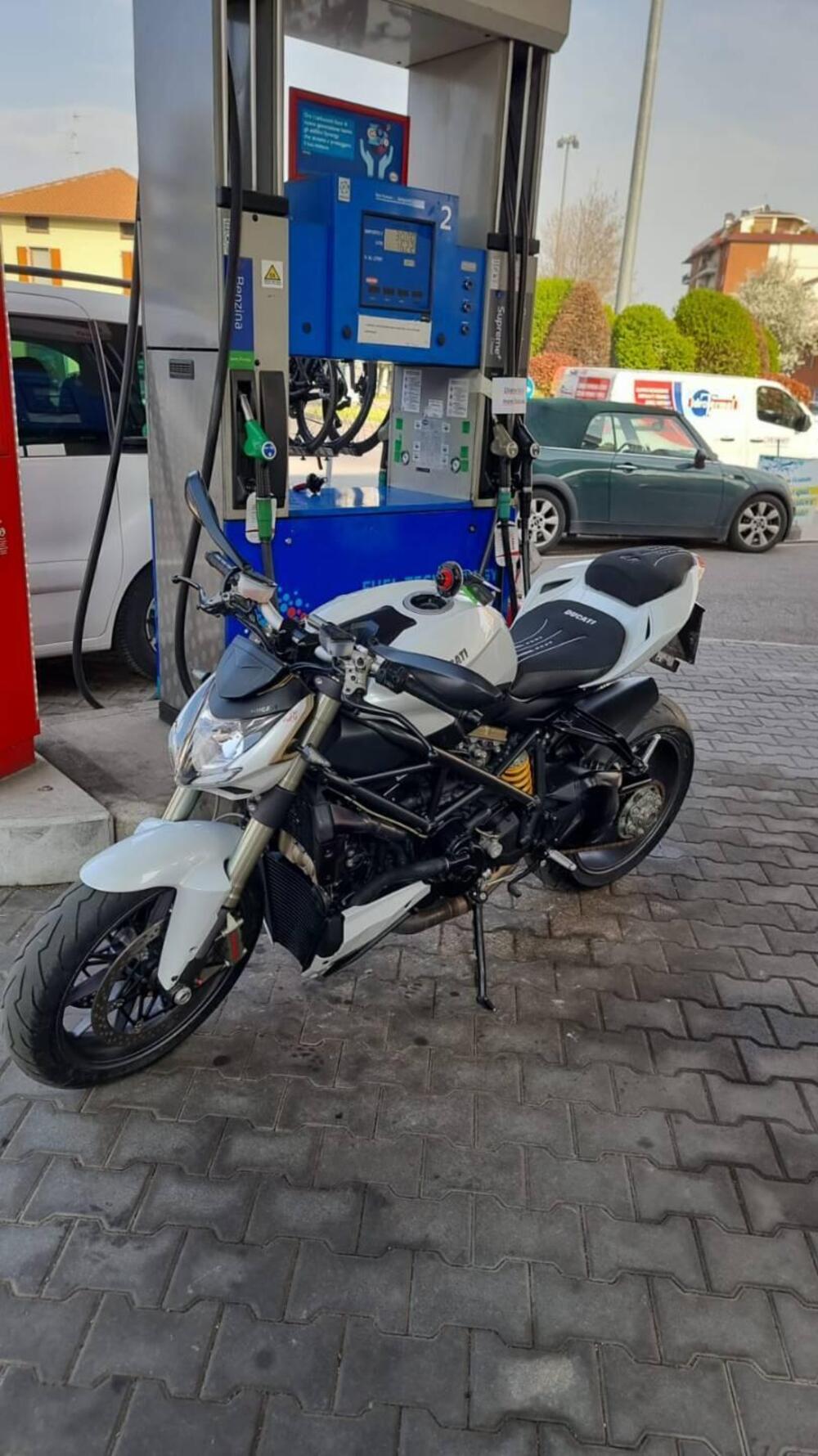 Ducati Streetfighter (2009 - 12) (7)