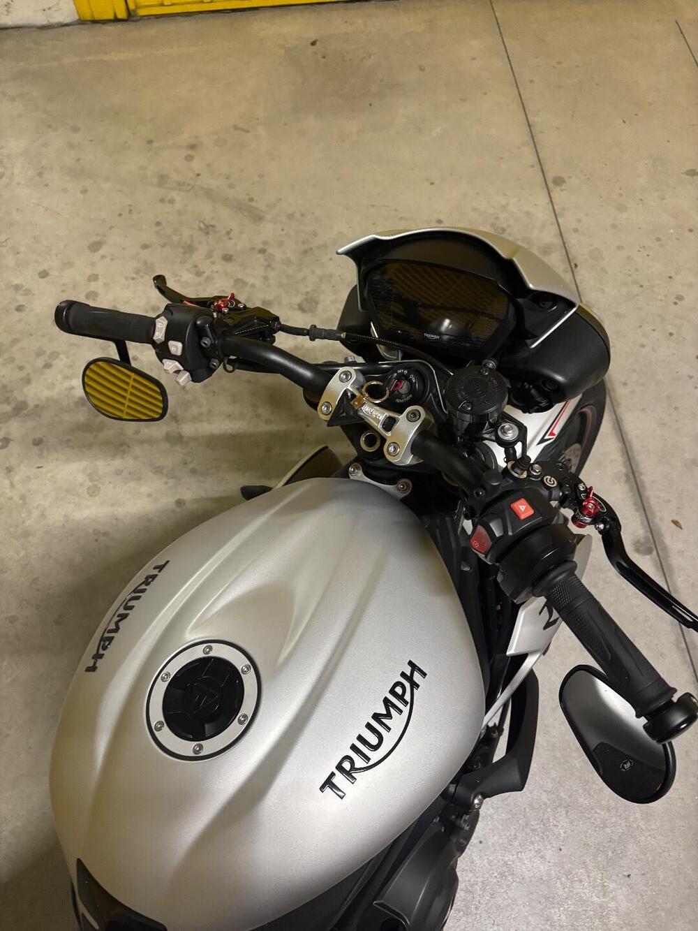 Triumph Street Triple R (2017 - 20) (6)