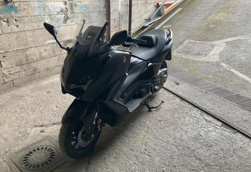 Yamaha T-Max 560 Tech Max (2025 - 26) (2)
