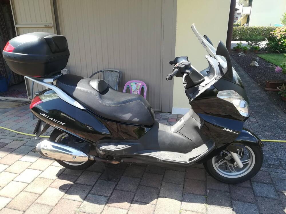 Aprilia Atlantic 250 (2004 - 11) (2)