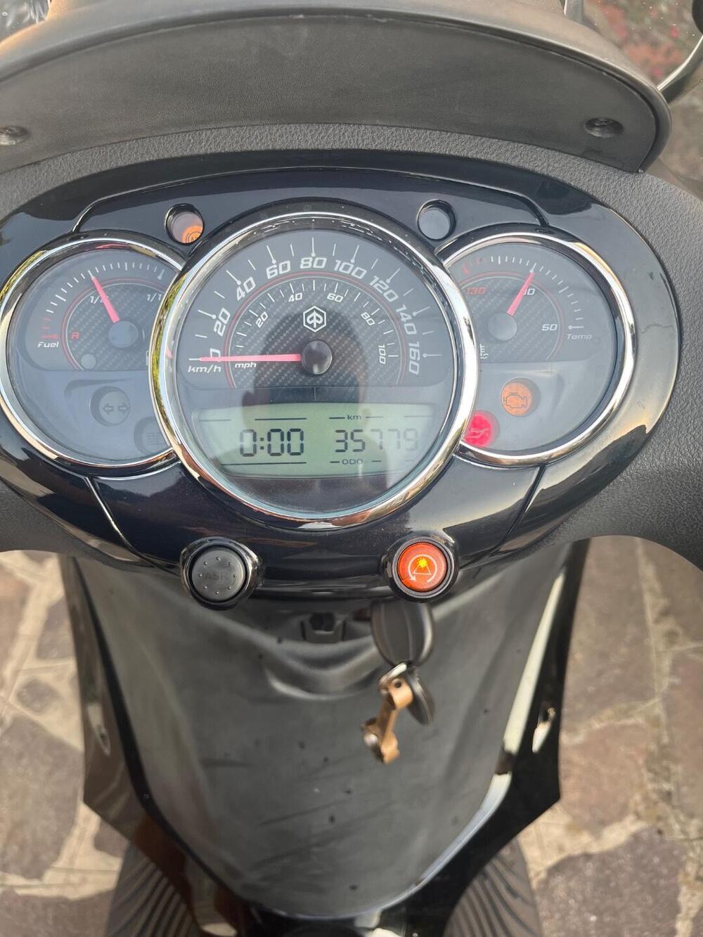 Piaggio Beverly 350 Police ABS-ASR (2018 - 20) (2)