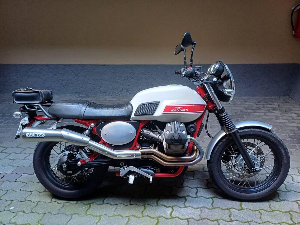 Moto Guzzi V7 II Stornello (2017 - 18) (2)