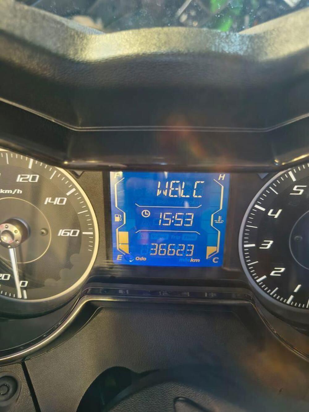 Yamaha X-Max 300 Tech Max (2021 - 24) (5)