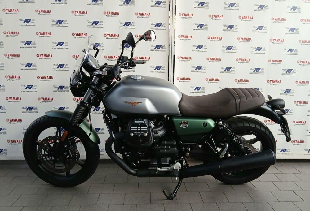 Moto Guzzi V7 Stone Centenario (2021 - 22) (2)