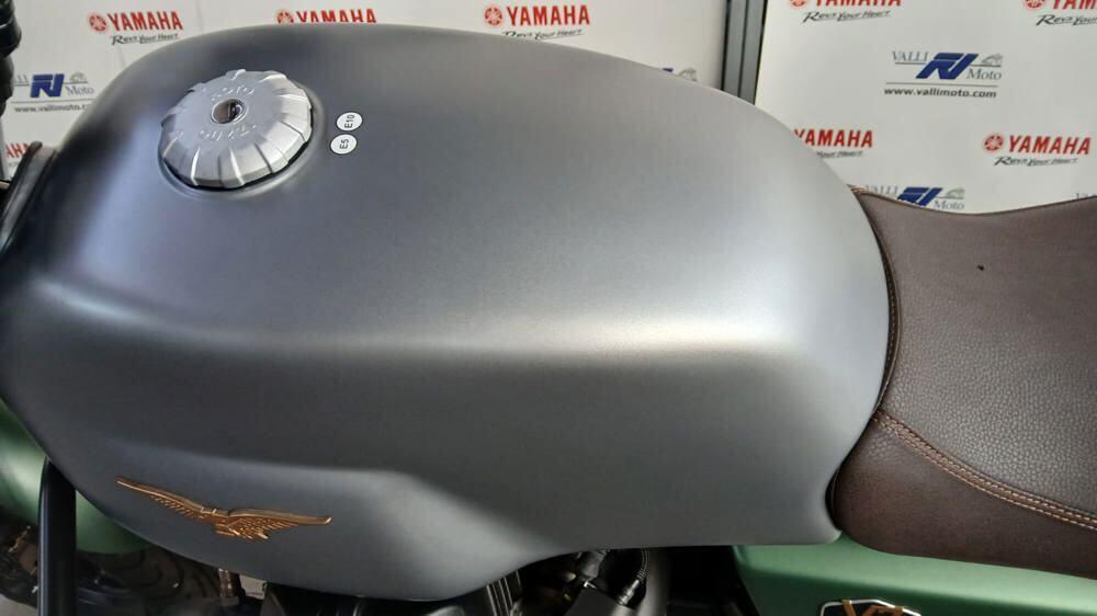 Moto Guzzi V7 Stone Centenario (2021 - 22) (8)