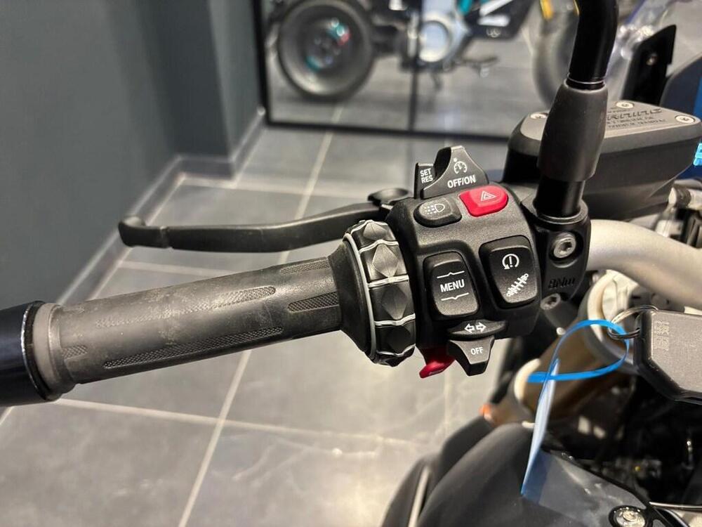 Bmw R 1250 R (2021 - 25) (6)