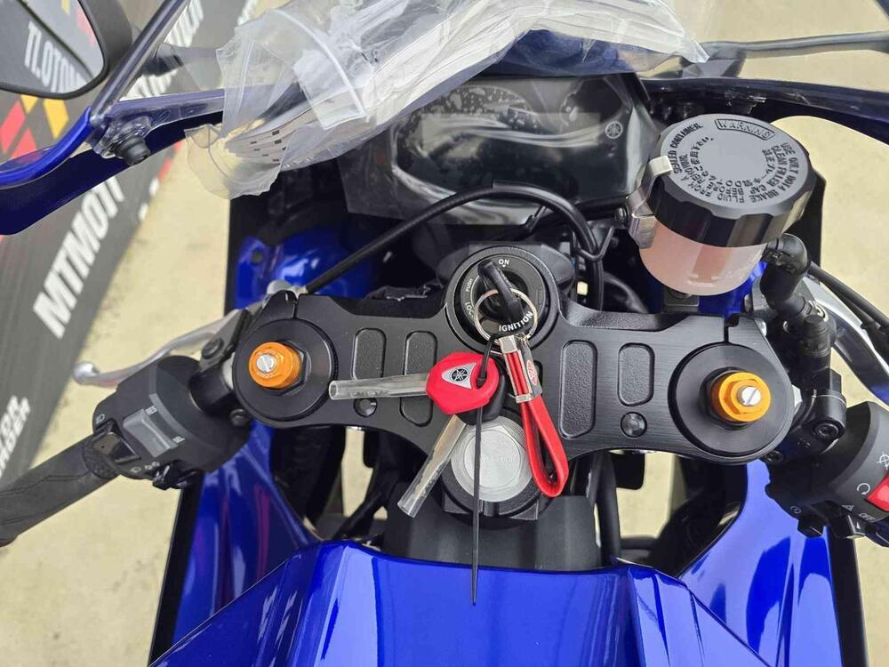Yamaha YZF R7 (2021 - 25) (10)