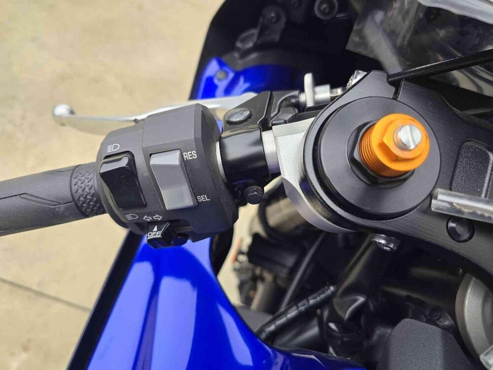 Yamaha YZF R7 (2021 - 25) (8)