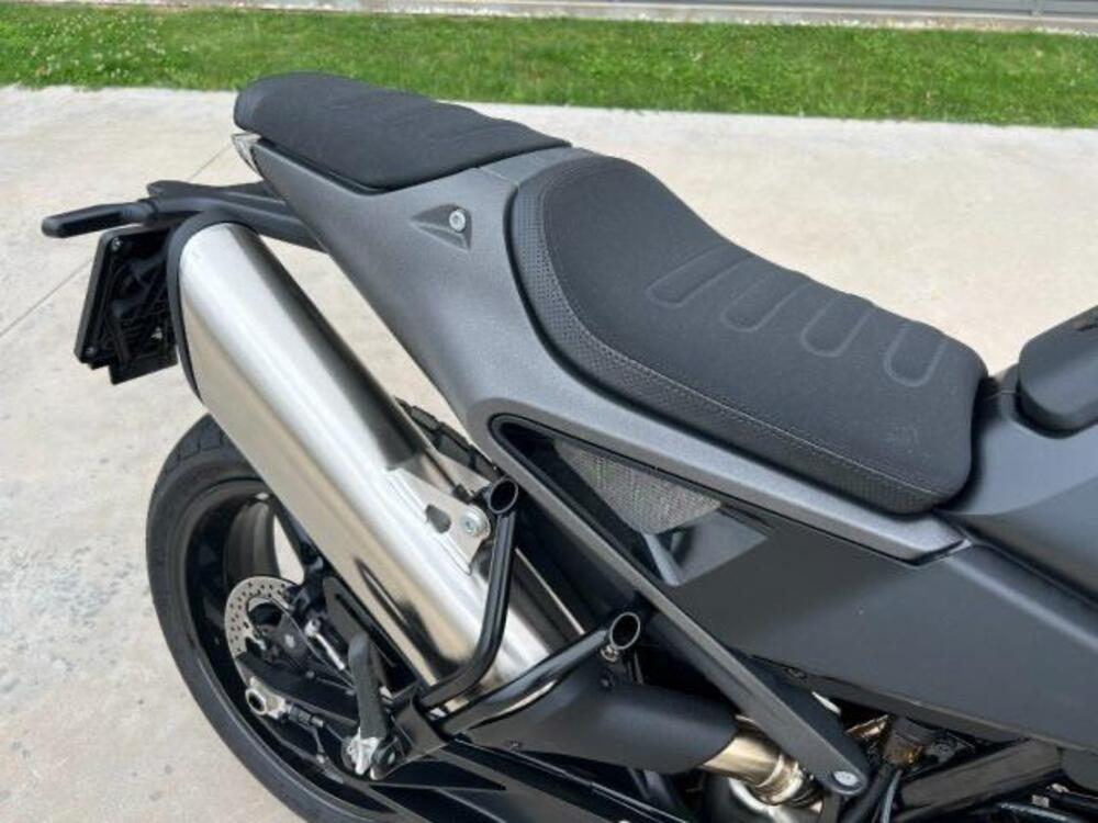 Husqvarna Svartpilen 801 (2024 - 26) (3)