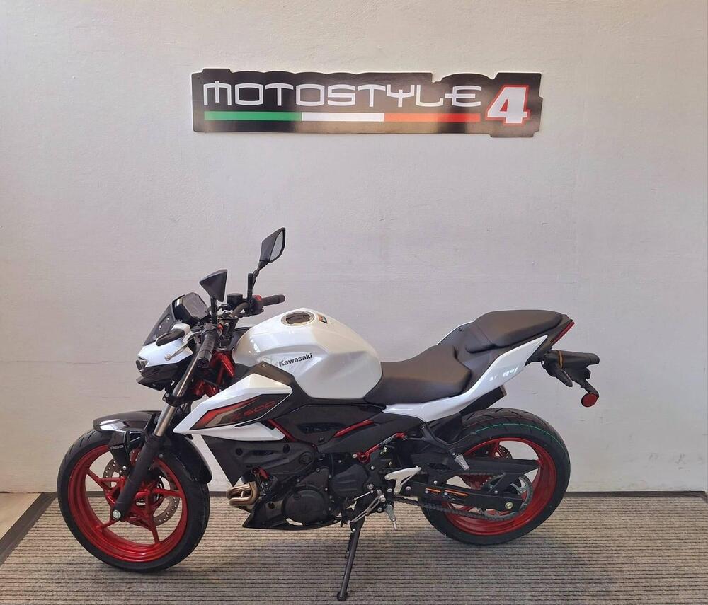 Kawasaki Z 500 SE (2024 - 26) (2)