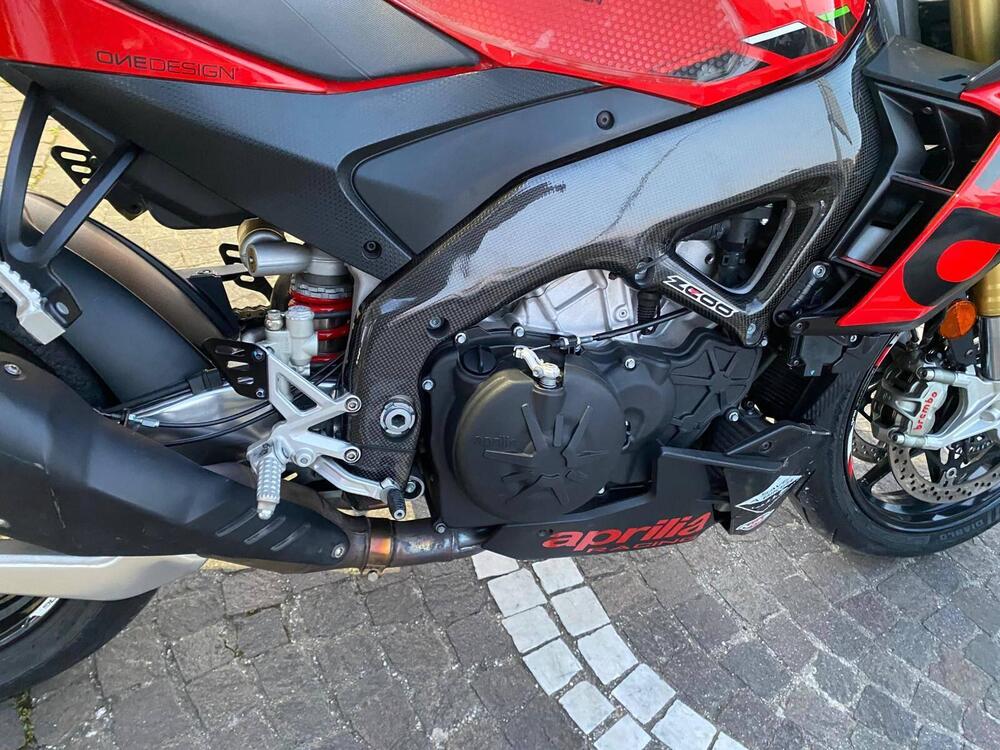 Aprilia Tuono V4 (2021 - 24) (6)