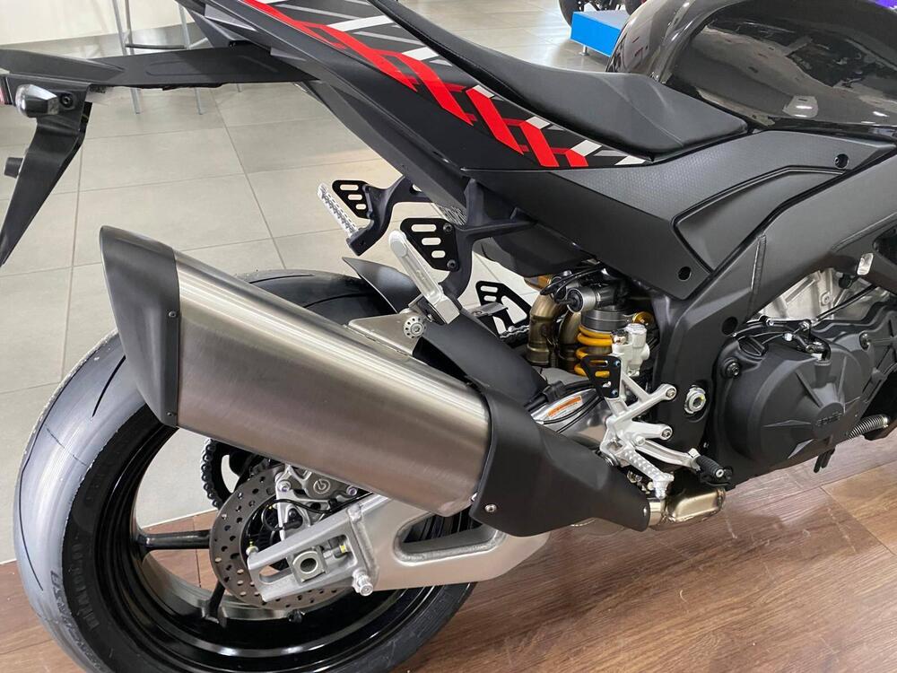 Aprilia Tuono V4 Factory (2025 - 26) (7)