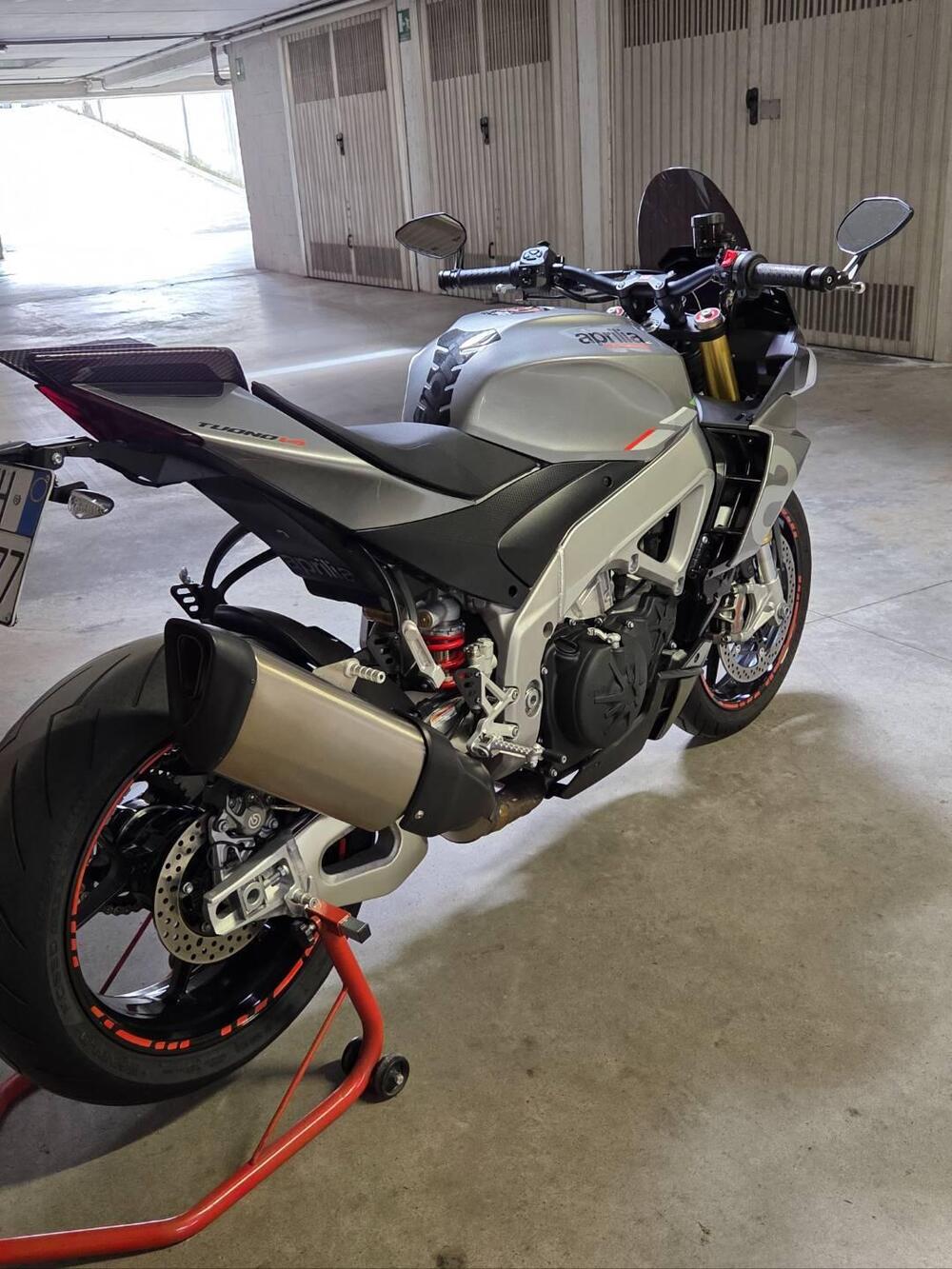 Aprilia Tuono V4 (2021 - 24) (2)