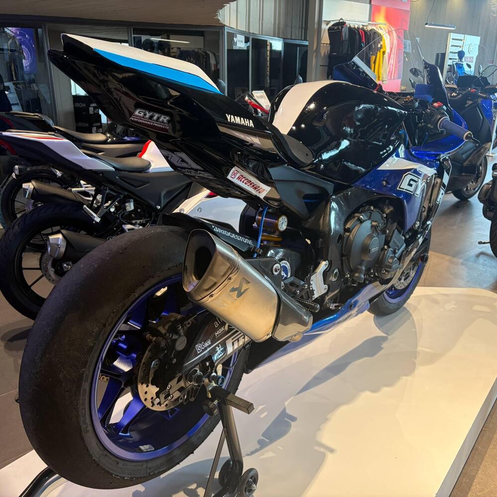 Yamaha YZF R1 (2020 - 25) (3)
