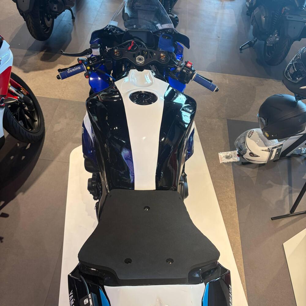 Yamaha YZF R1 (2020 - 25) (5)
