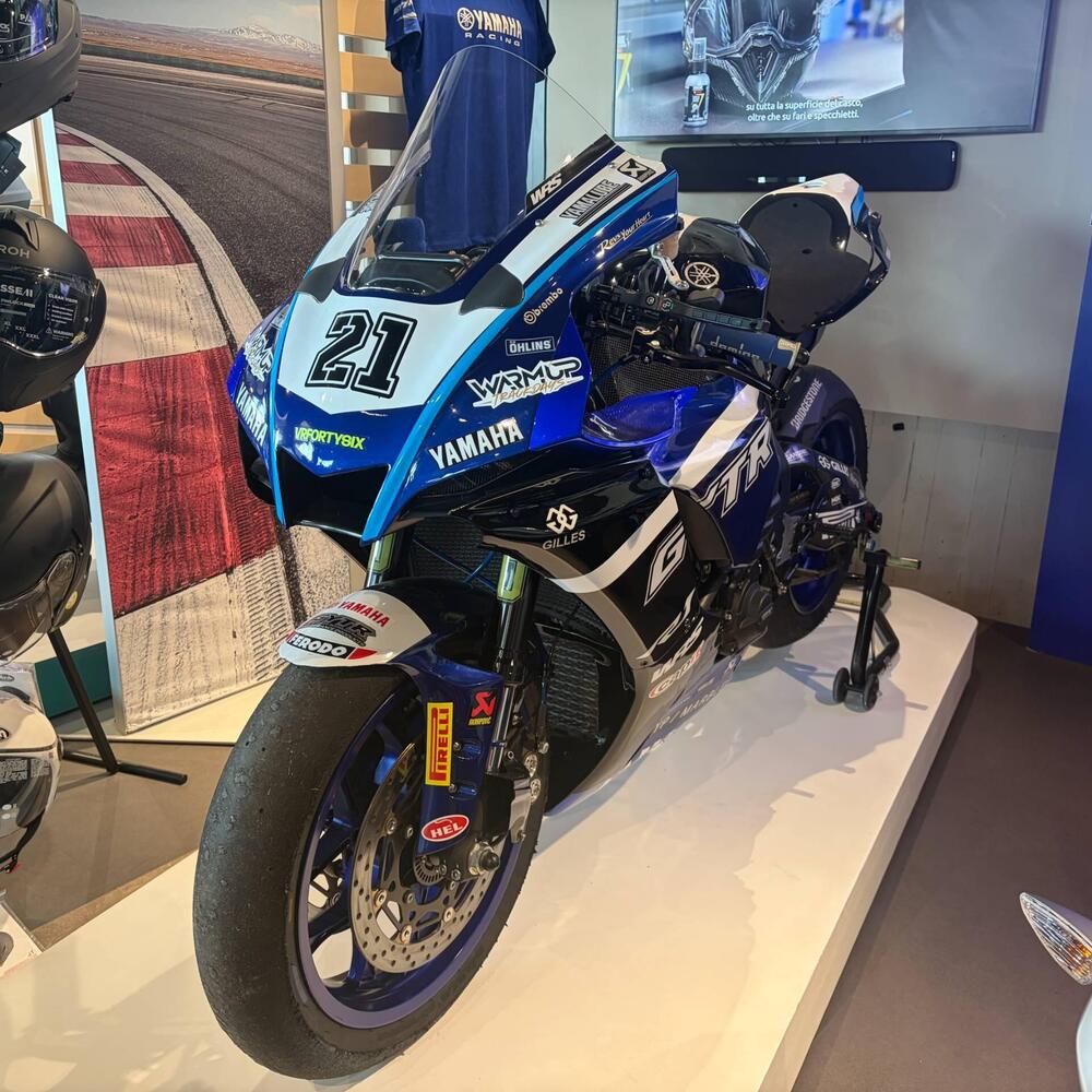 Yamaha YZF R1 (2020 - 25) (12)