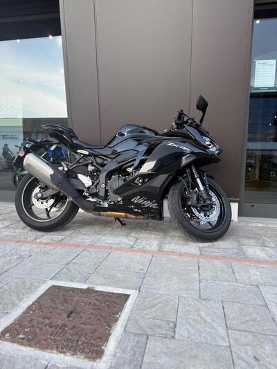 Kawasaki Ninja ZX-4R (2024 - 26) usata