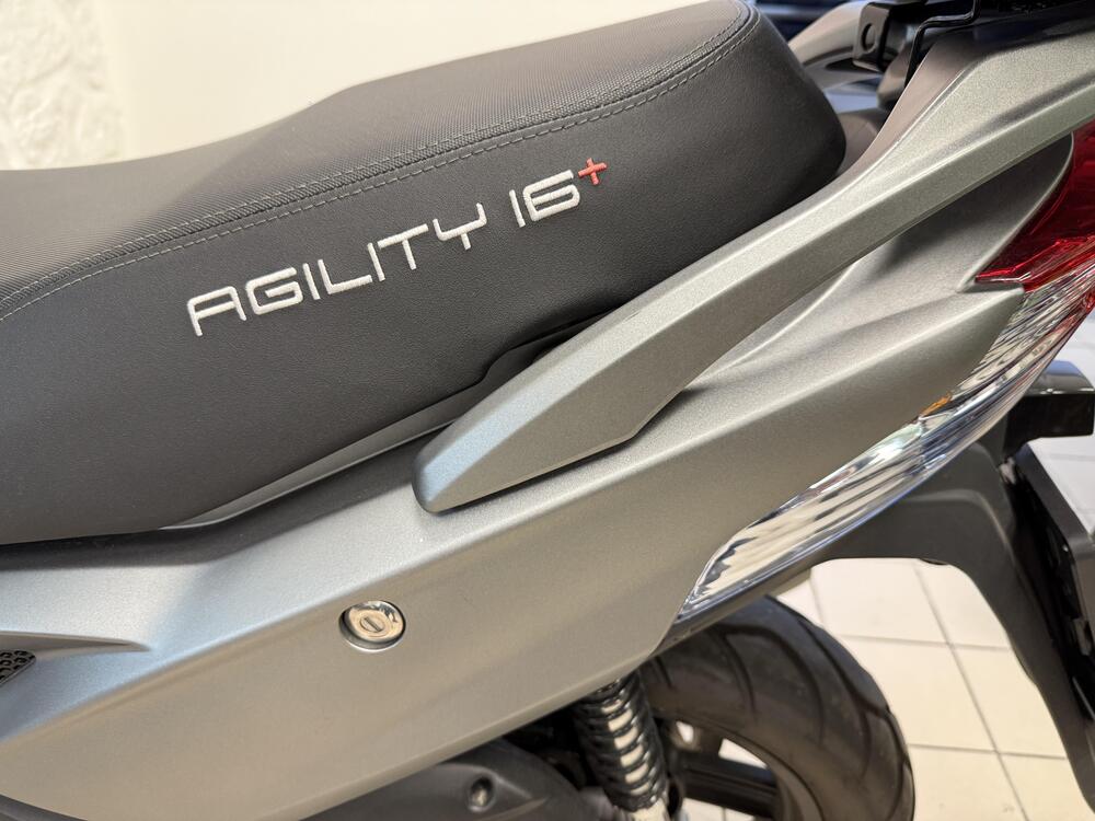 Kymco Agility 200i R16 + (2021 - 25) (6)