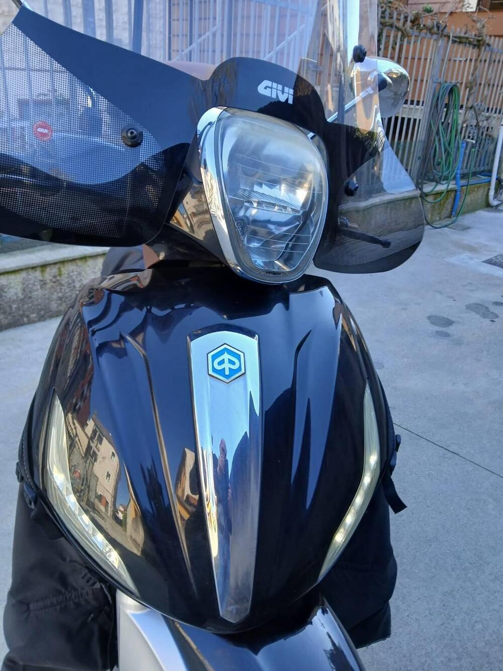 Piaggio Beverly 300 i.e. (2010 - 16) (4)