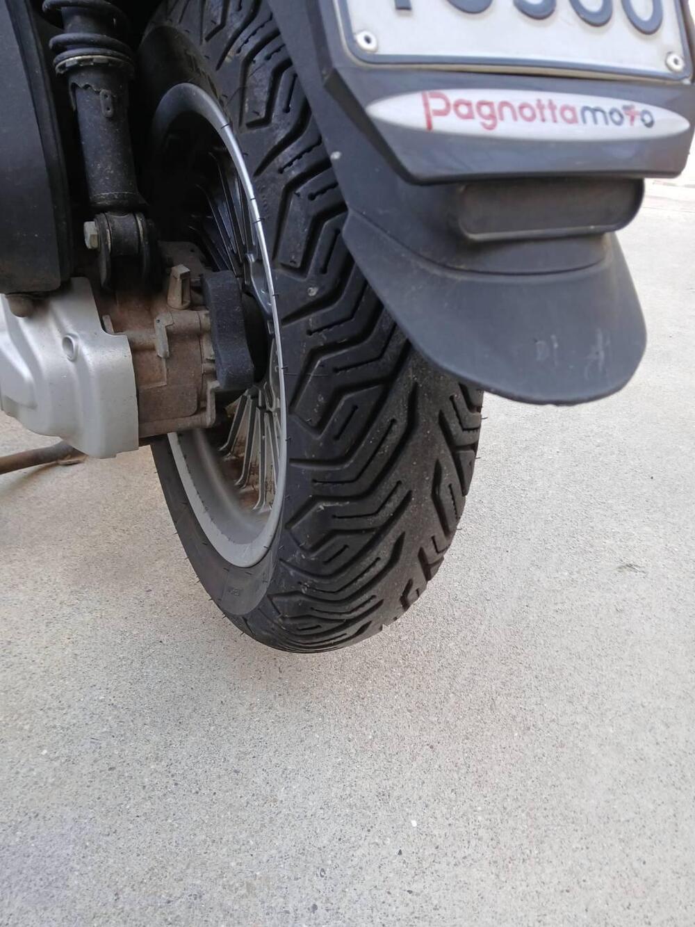 Piaggio Beverly 300 i.e. (2010 - 16) (7)