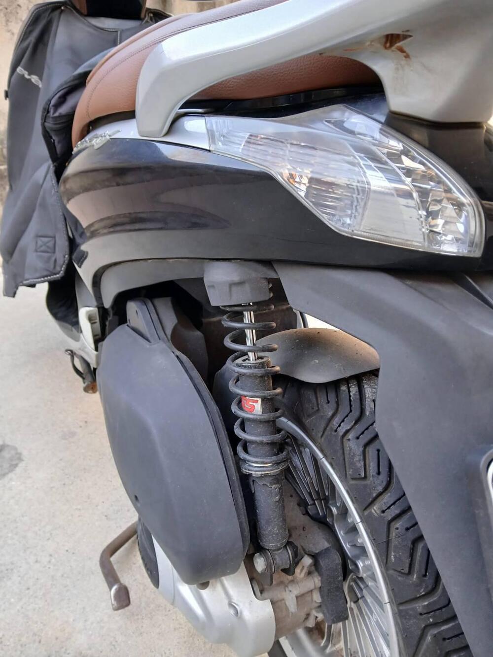 Piaggio Beverly 300 i.e. (2010 - 16) (9)