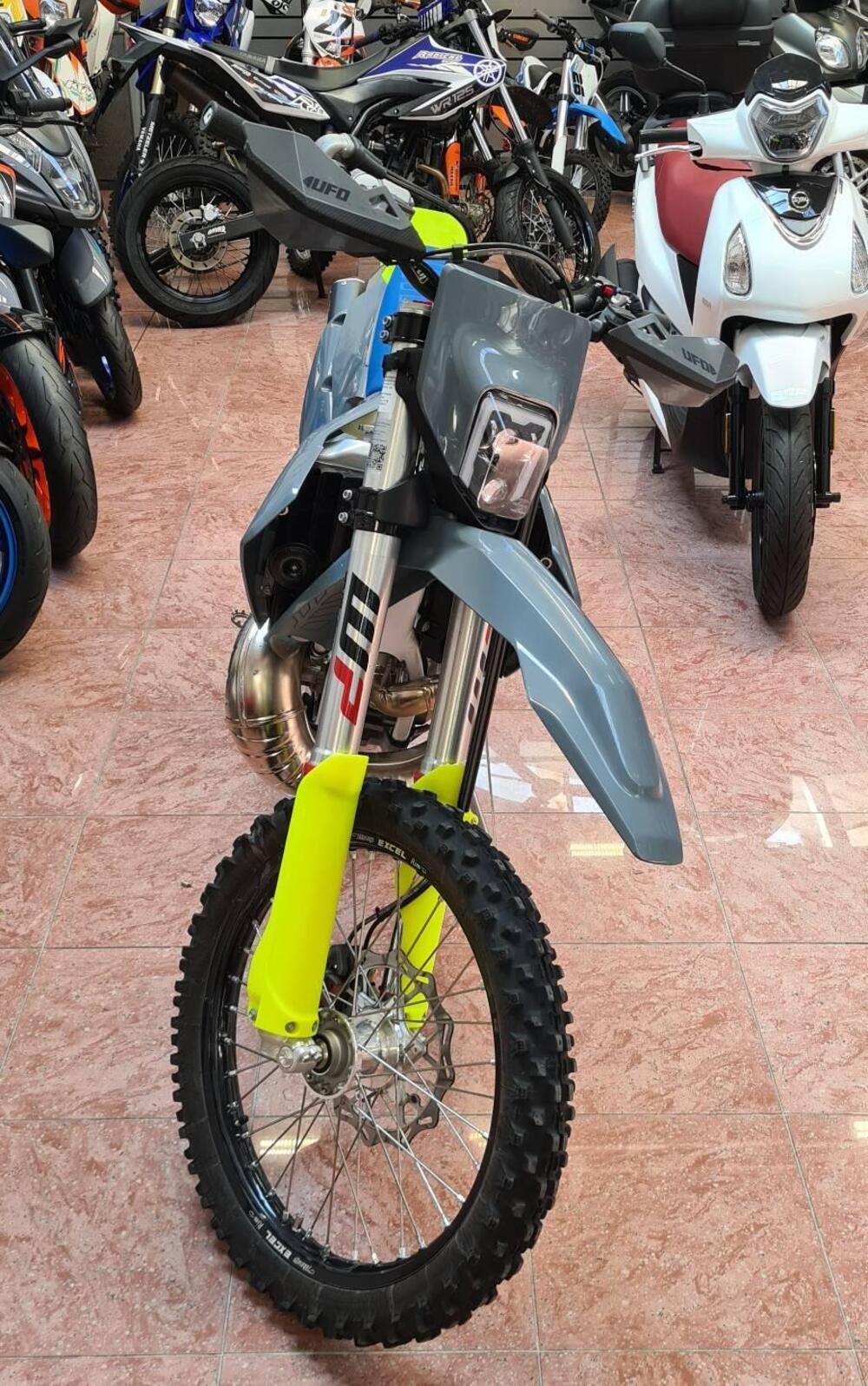 Husqvarna TE 250 (2025) (2)