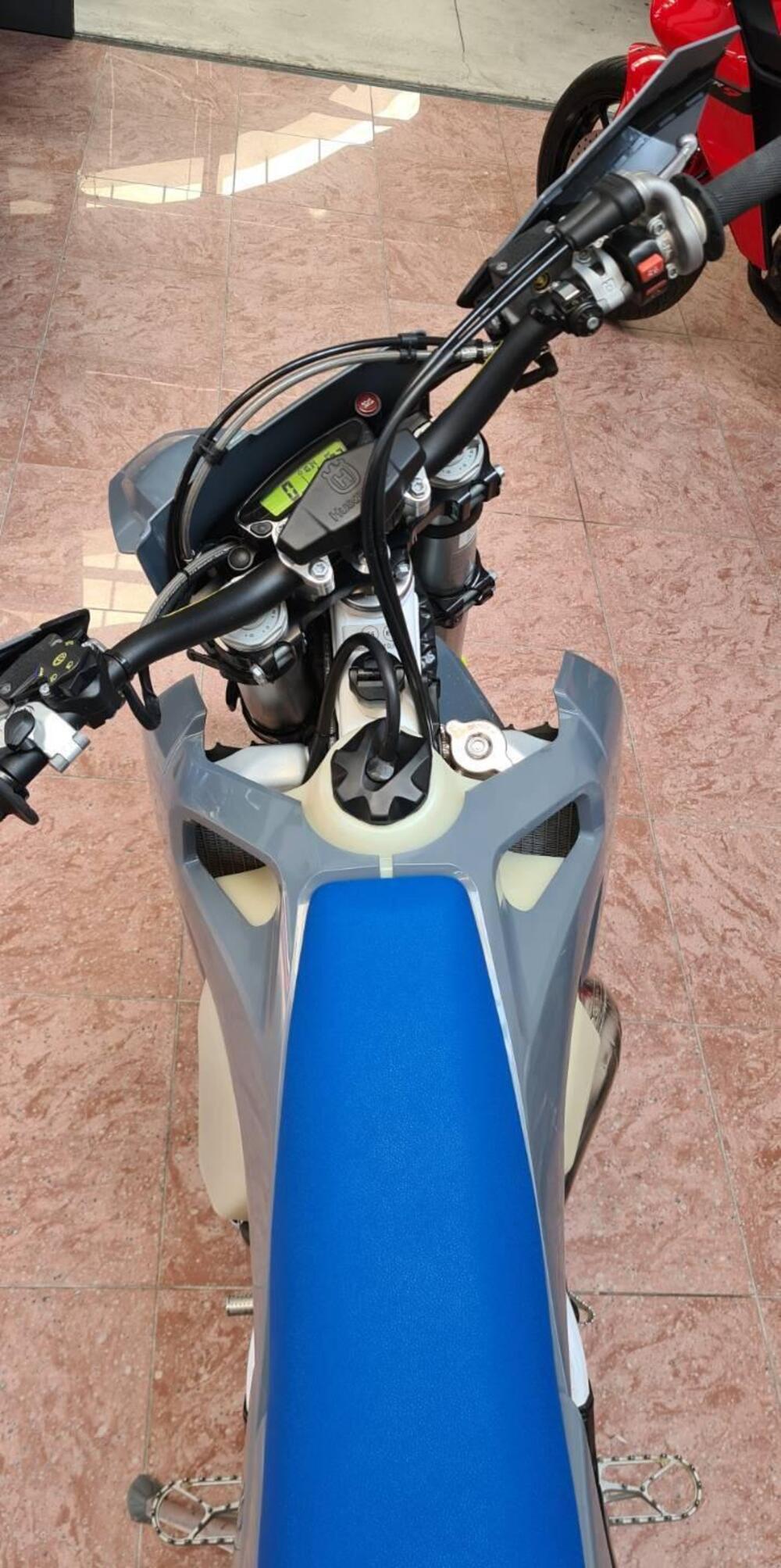 Husqvarna TE 250 (2025) (3)