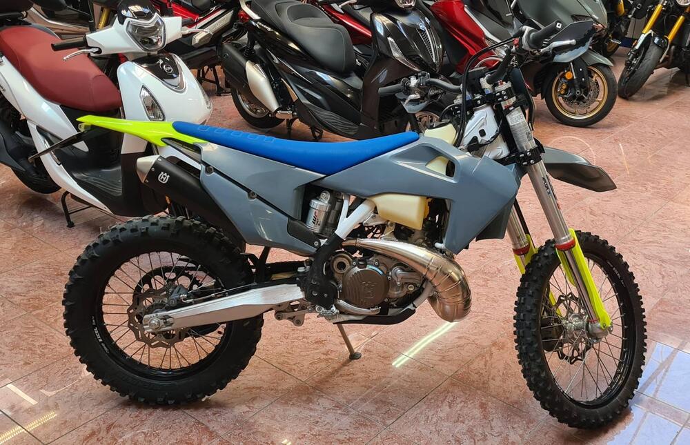 Husqvarna TE 250 (2025) (4)