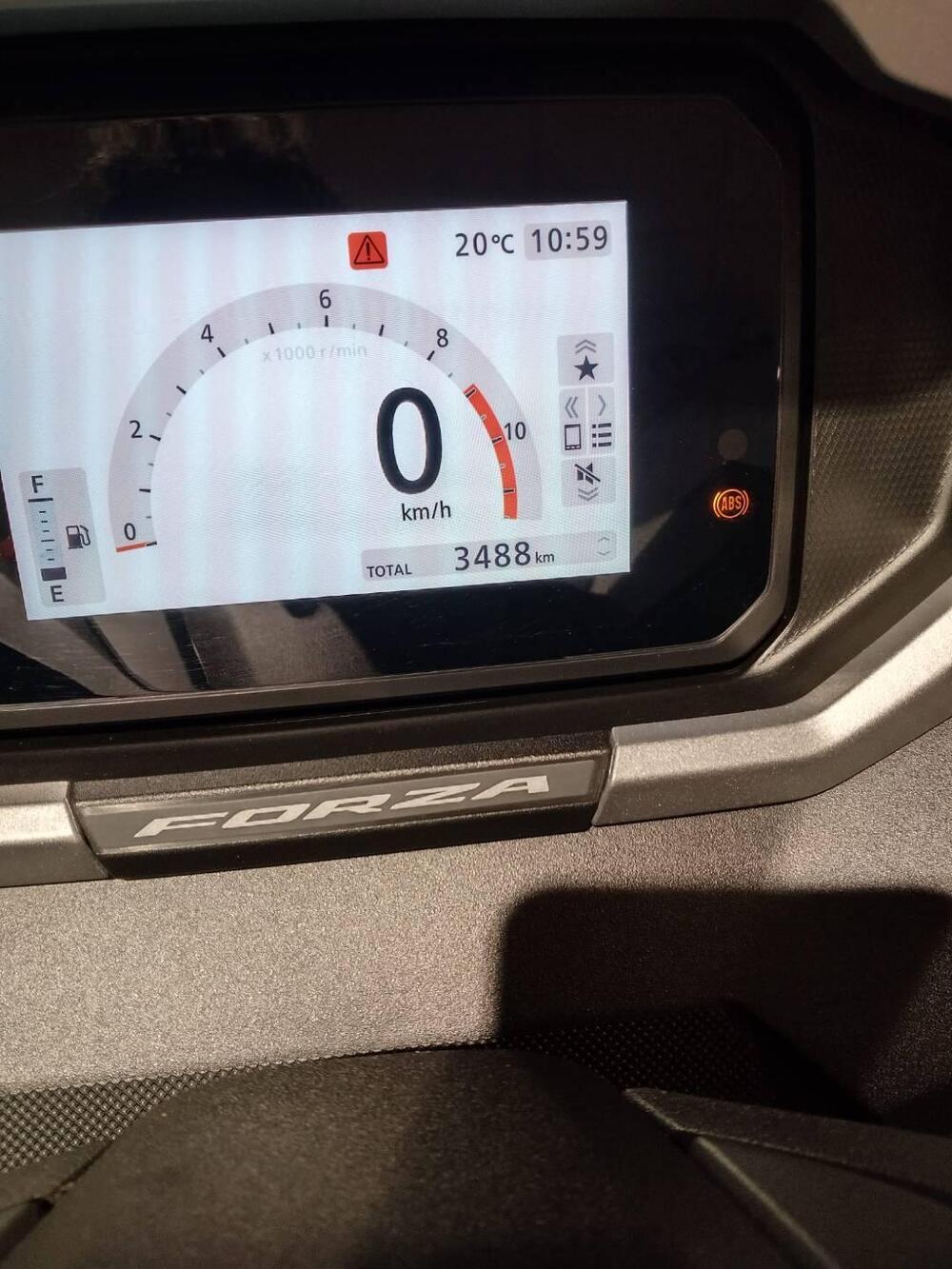 Honda Forza 350 (2025 - 26) (6)