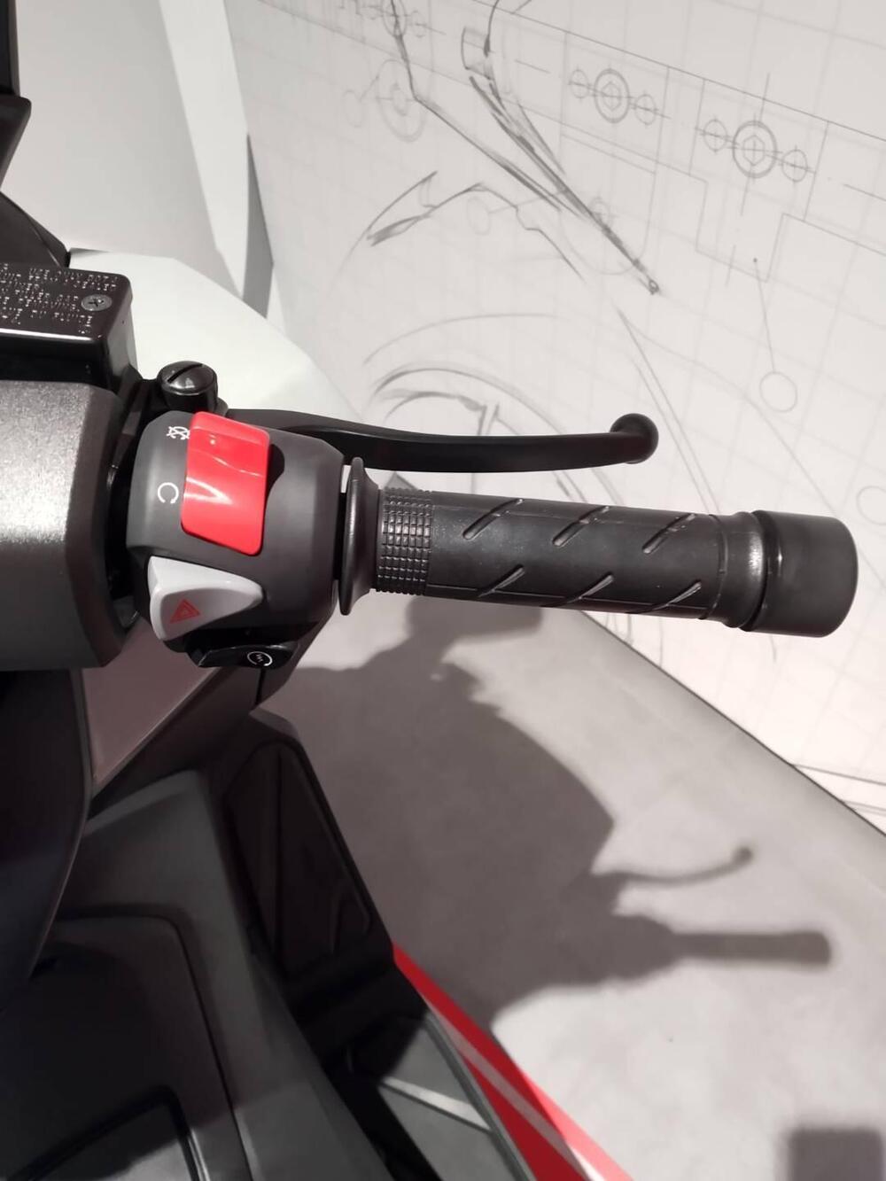 Honda Forza 350 (2025 - 26) (10)