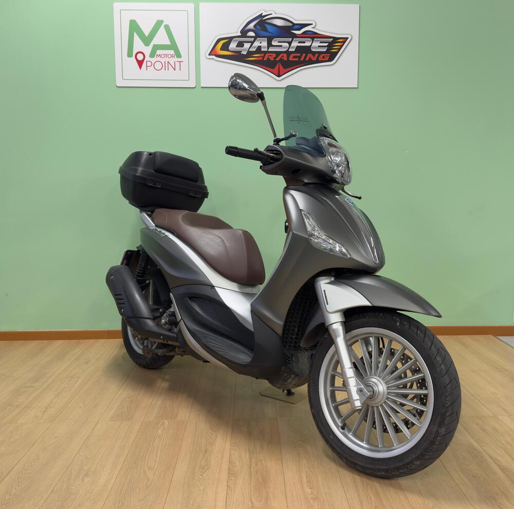 Piaggio Beverly 300 i.e. ABS-ASR (2016 - 20) (4)