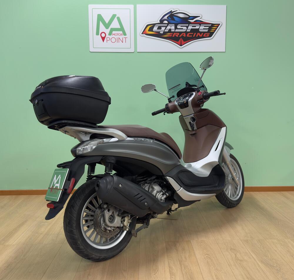 Piaggio Beverly 300 i.e. ABS-ASR (2016 - 20) (5)