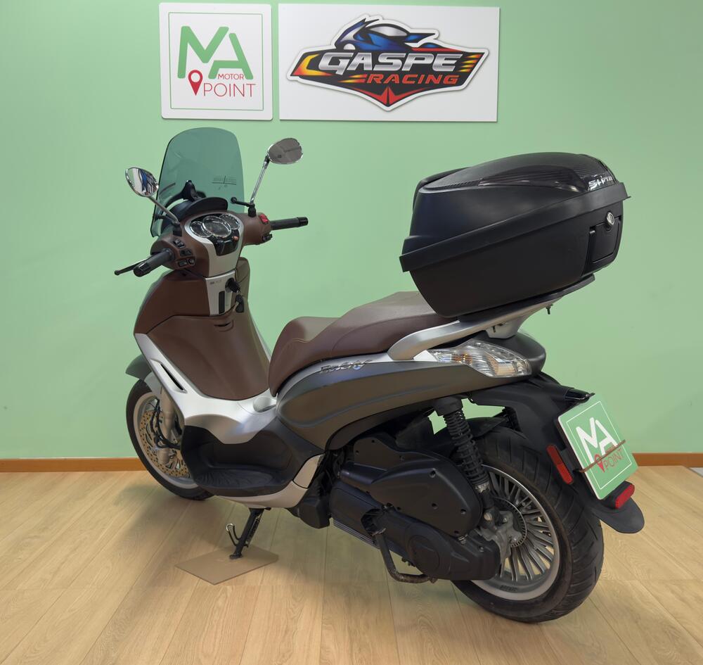 Piaggio Beverly 300 i.e. ABS-ASR (2016 - 20) (6)