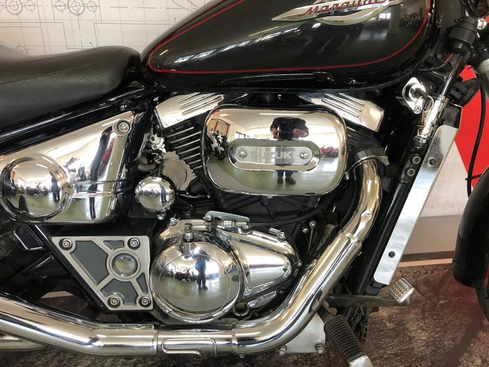 Suzuki Marauder VZ 800 (2)