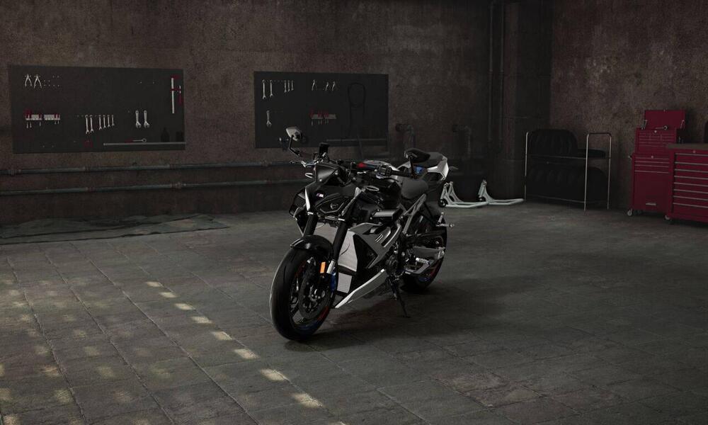 Bmw M 1000 R (2025 - 26) (2)